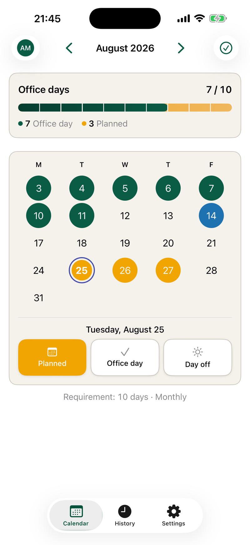 Hybrido's calendar for July 2026, showing 7 of 10 office days met with marked office, planned, and day-off days.